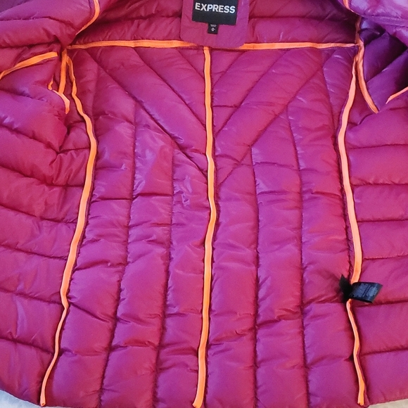 Express light weight pink puffer jacket medium NWT - Picture 5 of 5